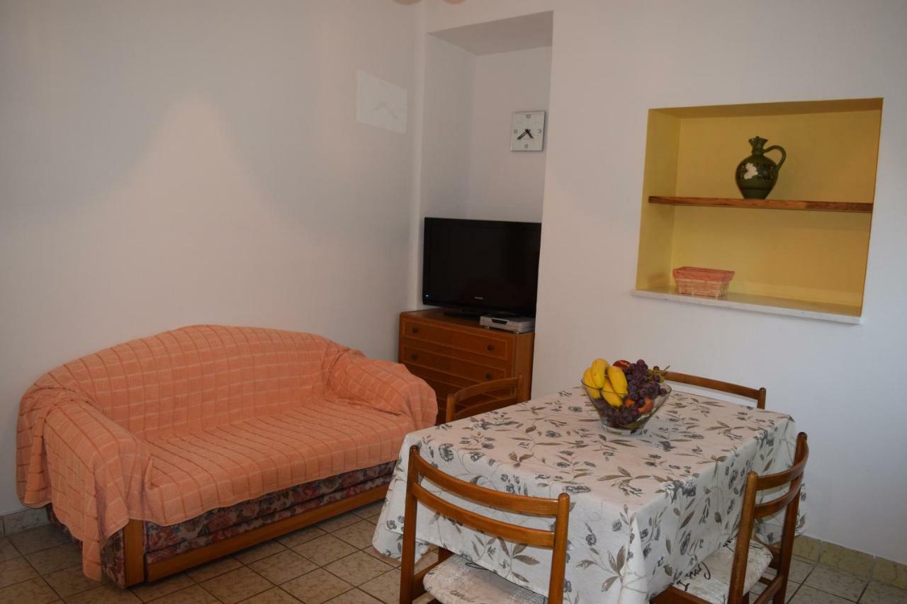 Apartmani Andela I Mladen Debelic Раб Экстерьер фото
