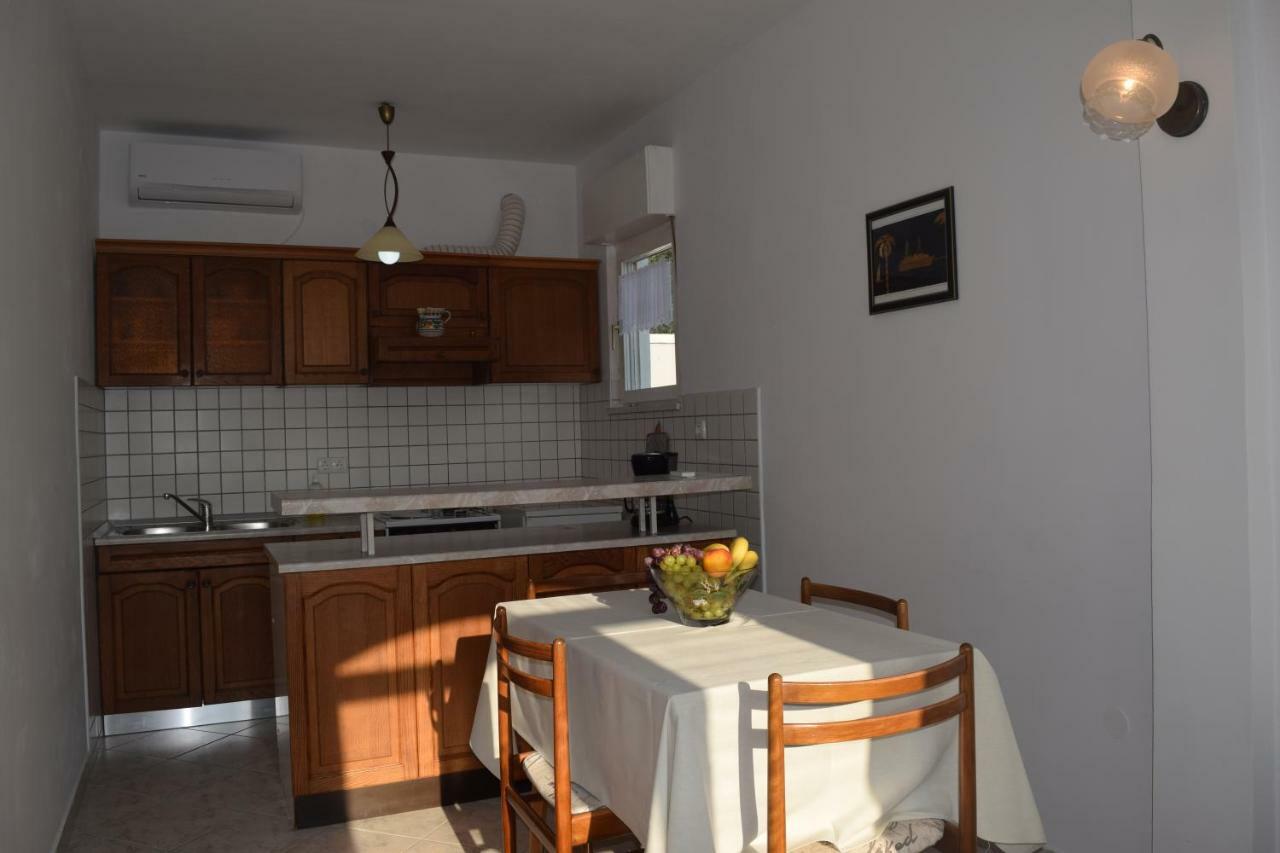 Apartmani Andela I Mladen Debelic Раб Экстерьер фото